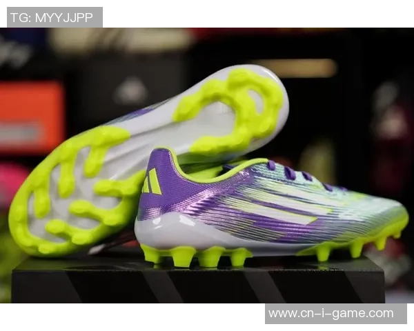 福驰足球鞋质量评测与用户反馈分析助你选择最佳运动装备